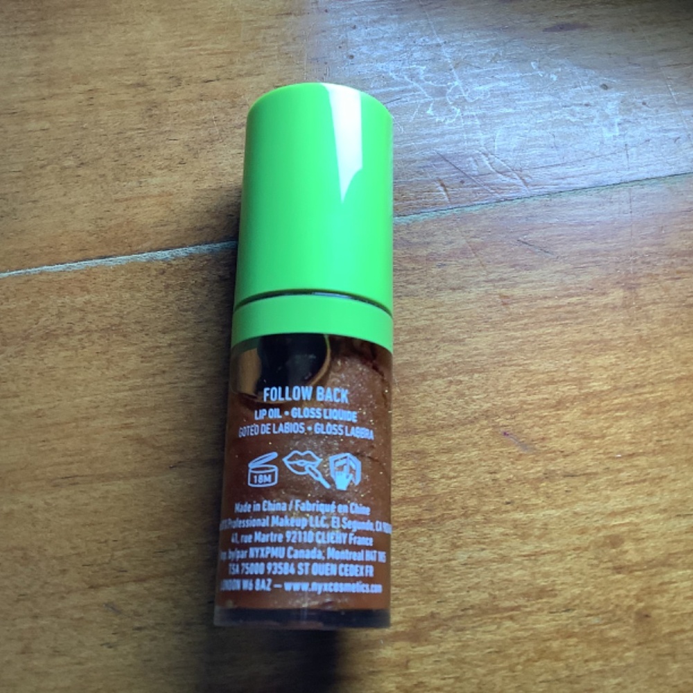 (3/30$) NYX PROFESSIONAL MAKEUP Fat Oil Lip Drip in Follow Back - Picture 3 of 4